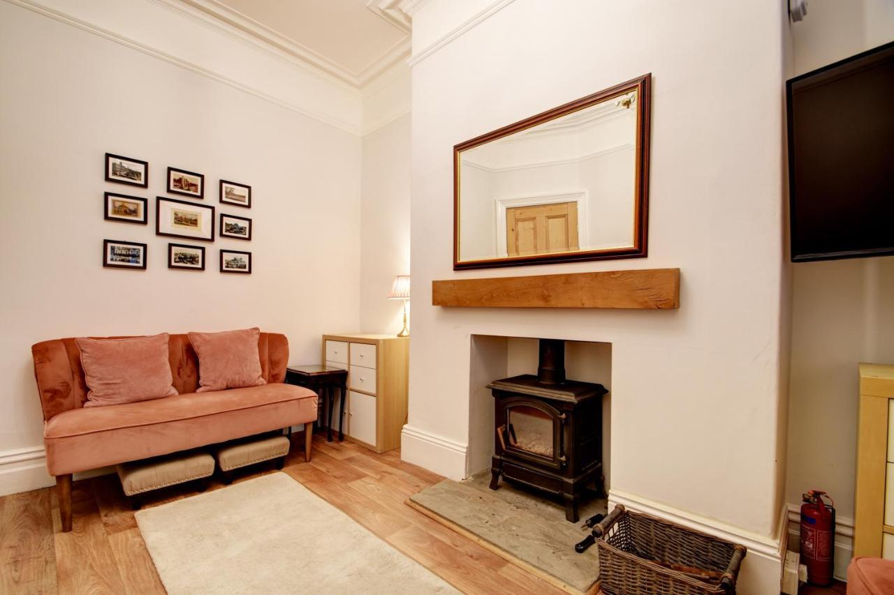 הרוגייט Spacious Victorian Townhouse Near Hcc With Off Street Parking מראה חיצוני תמונה