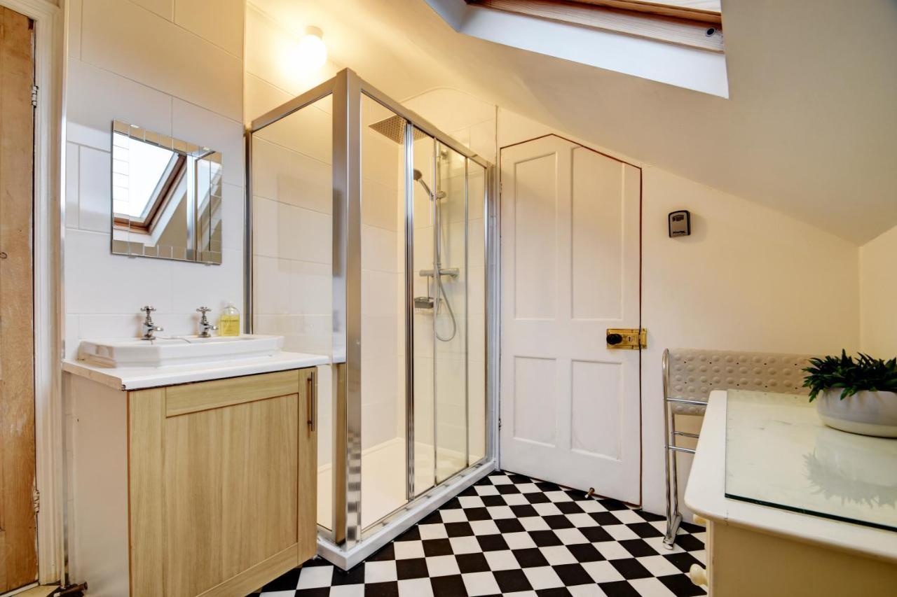 הרוגייט Spacious Victorian Townhouse Near Hcc With Off Street Parking מראה חיצוני תמונה
